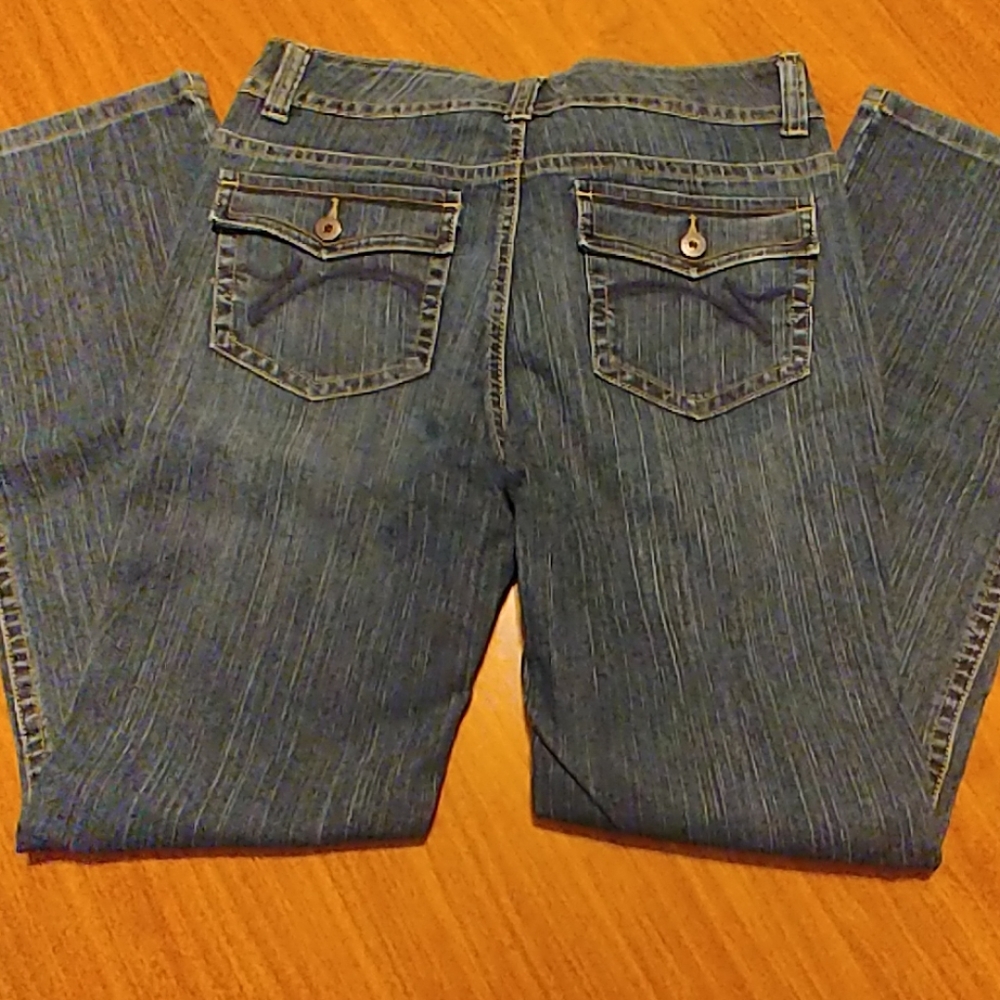 Jeans - Picture 2 of 3